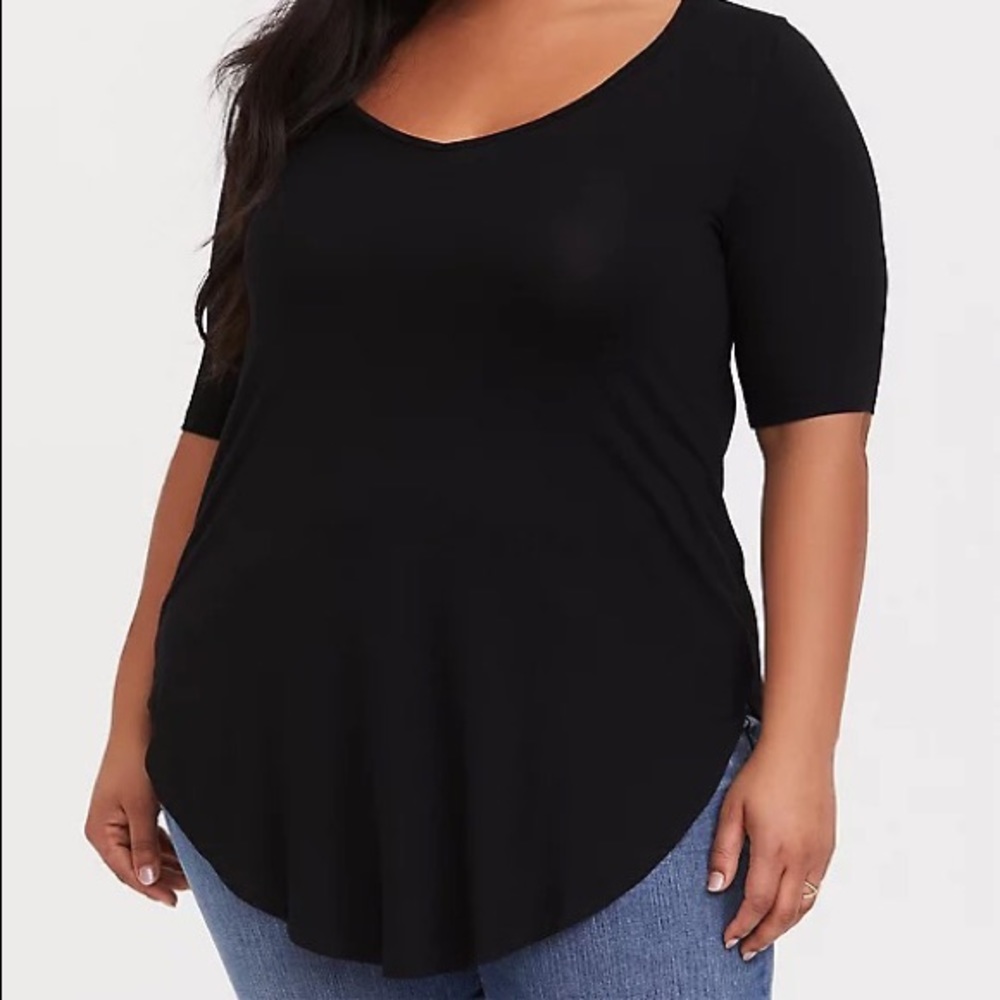 TORRID SUPER SOFT BLACK V-NECK LONG TUNIC TEE